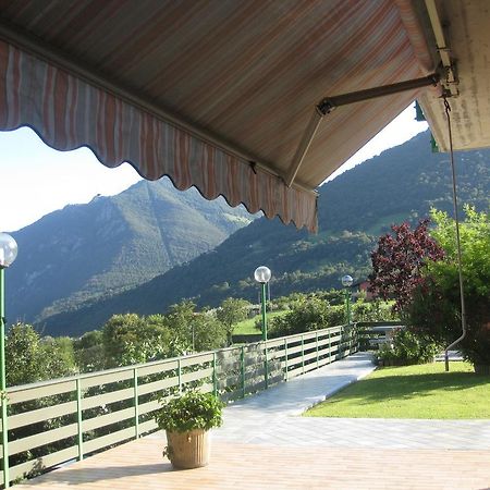 B&B Garden Solto Collina Exteriér fotografie